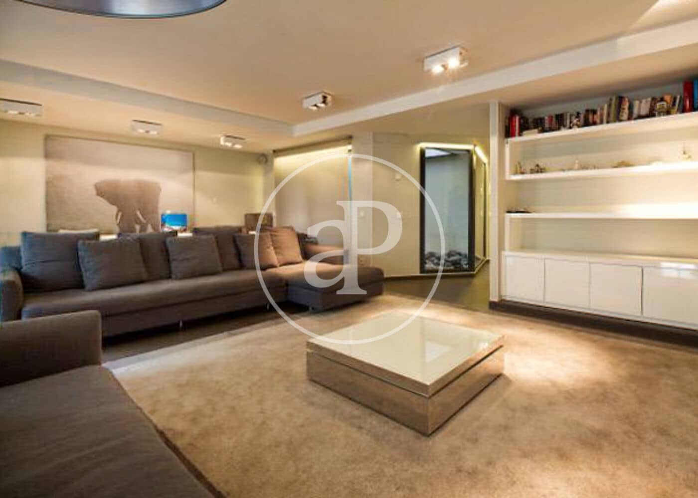 Chalet de 8 habitaciones en Madrid ciudad en venta con piscina - 3.950.000 € (Ref: 8884393)