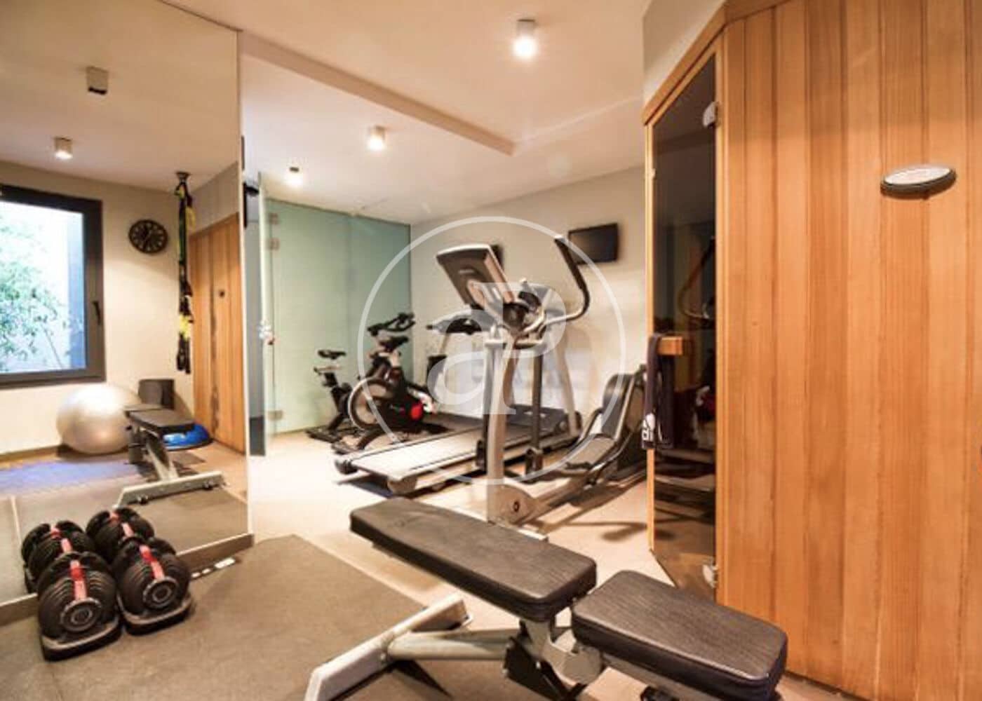Chalet de 8 habitaciones en Madrid ciudad en venta con piscina - 3.950.000 € (Ref: 8884393)
