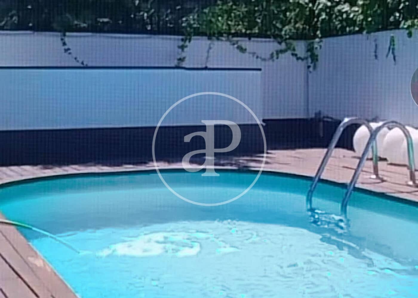 Chalet de 8 habitaciones en Madrid ciudad en venta con piscina - 3.950.000 € (Ref: 8884393)