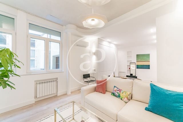 1 soveværelse Lejlighed til leje i Cortes, Madrid by - € 1.800 (Ref: 8884397)