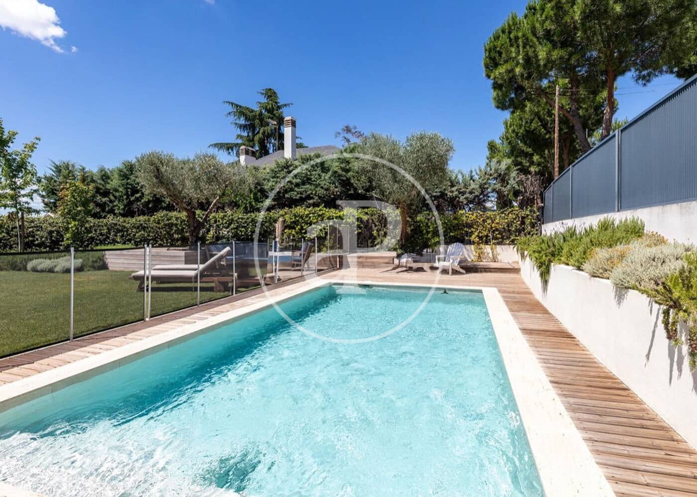 5 soveværelse Villa til salg i Boadilla del Monte med swimmingpool - € 1.970.000 (Ref: 8884884)