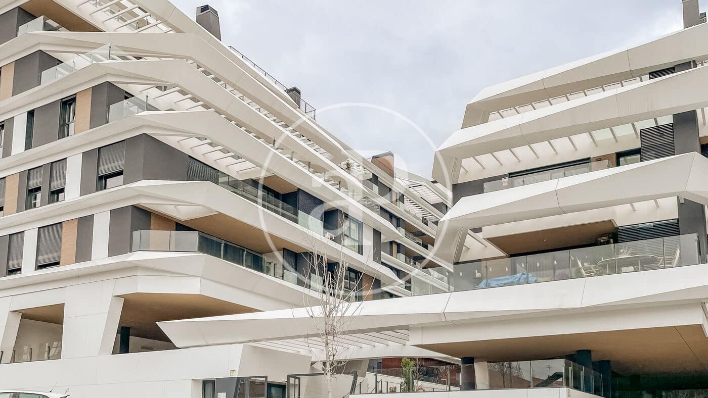 1 Zimmer Apartment zu vermieten in Madrid Stadt mit Pool Garage - 1.650 € (Ref: 8888349)