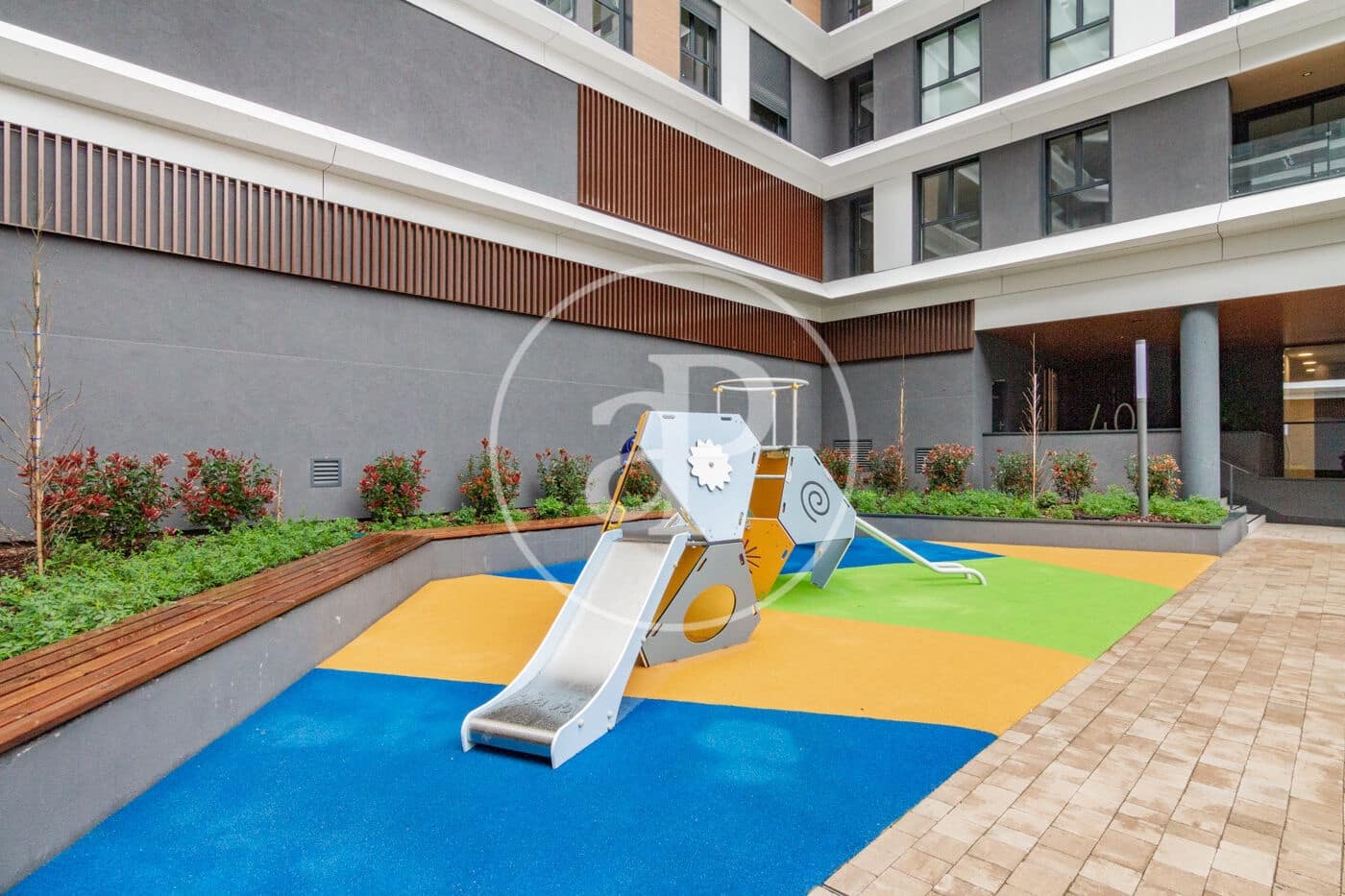 1 Zimmer Apartment zu vermieten in Madrid Stadt mit Pool Garage - 1.650 € (Ref: 8888349)