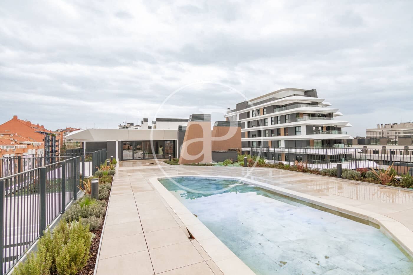 1 Zimmer Apartment zu vermieten in Madrid Stadt mit Pool Garage - 1.650 € (Ref: 8888349)