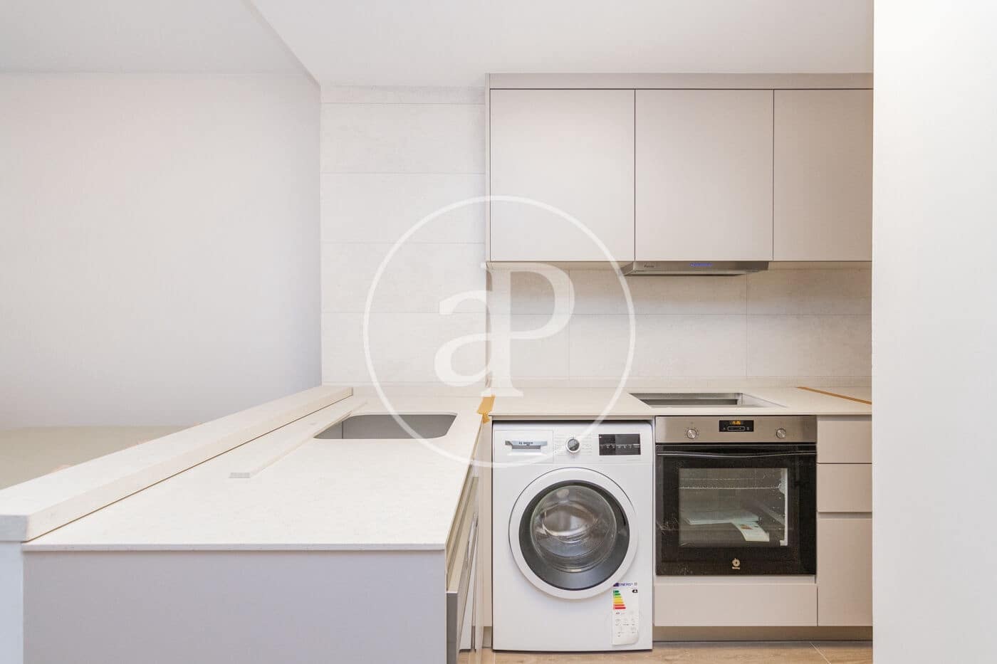 1 Zimmer Apartment zu vermieten in Madrid Stadt mit Pool Garage - 1.650 € (Ref: 8888349)