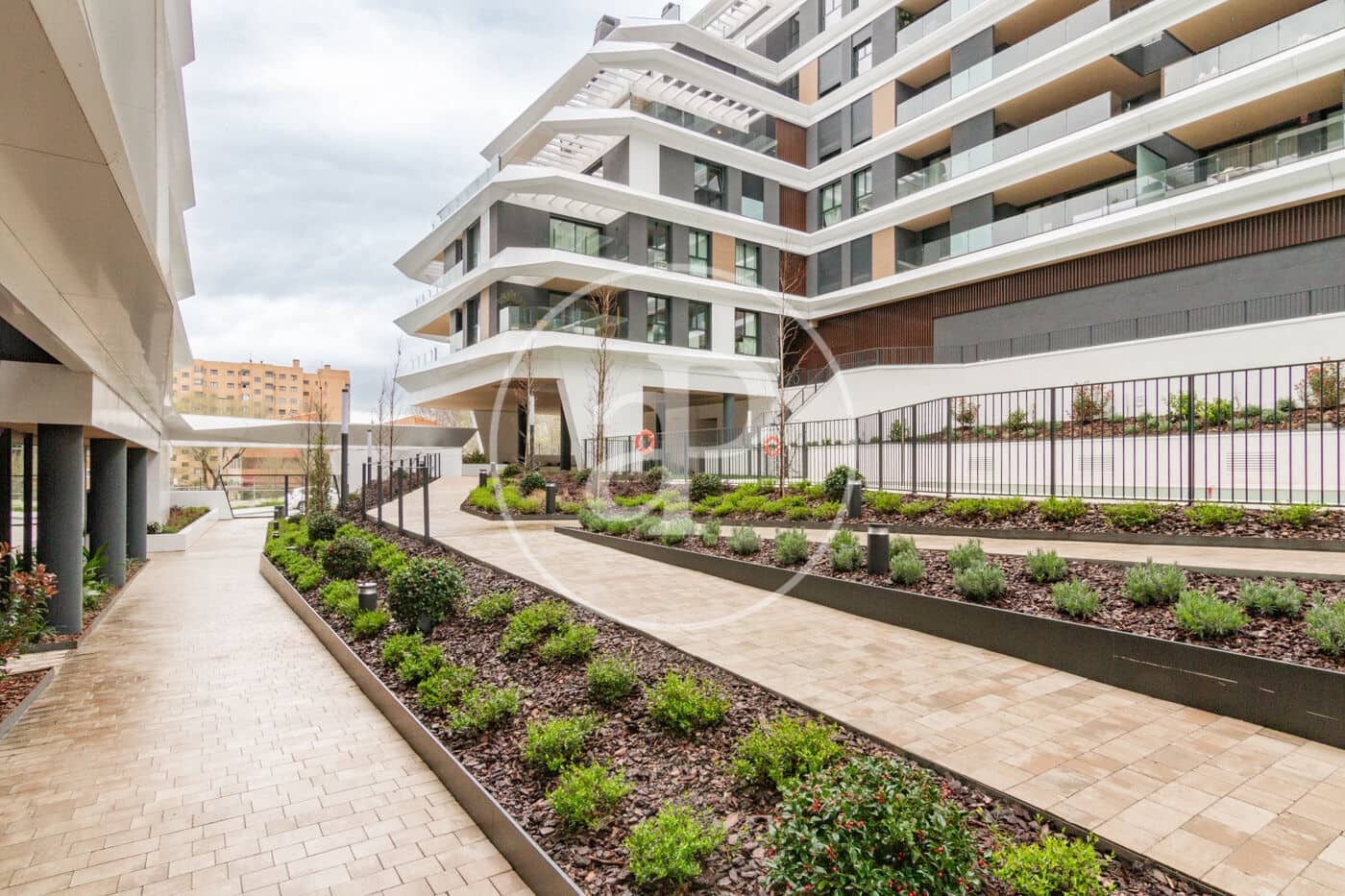 1 Zimmer Apartment zu vermieten in Madrid Stadt mit Pool Garage - 1.650 € (Ref: 8888349)