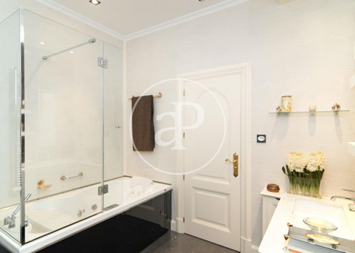 3 bedroom Apartment for sale in Madrid city - € 2,250,000 (Ref: 8893274)