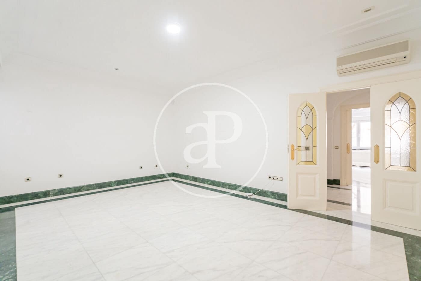 3 bedroom Apartment for sale in Madrid city - € 2,250,000 (Ref: 8893274)