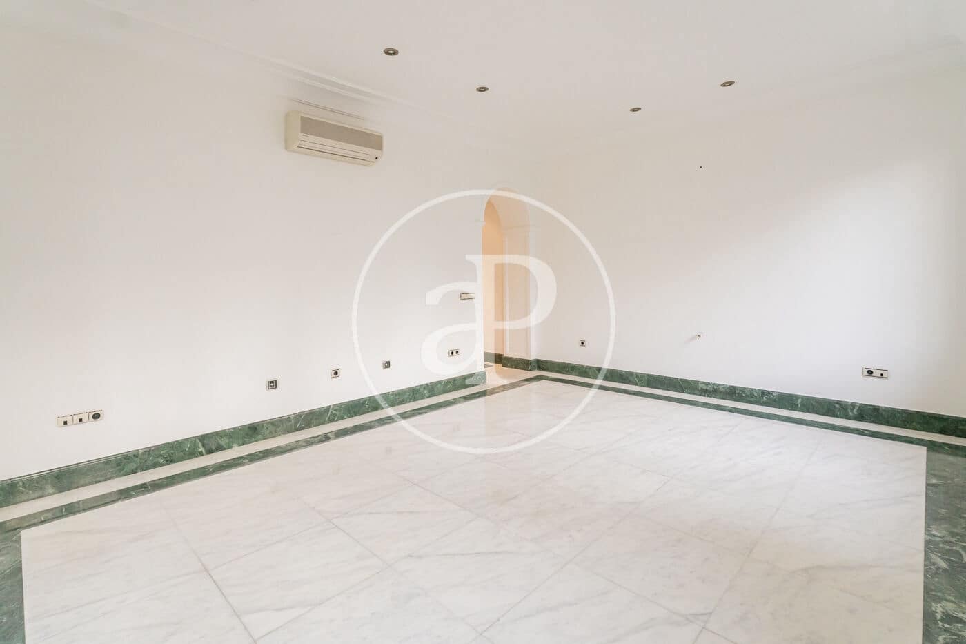 3 bedroom Apartment for sale in Madrid city - € 2,250,000 (Ref: 8893274)