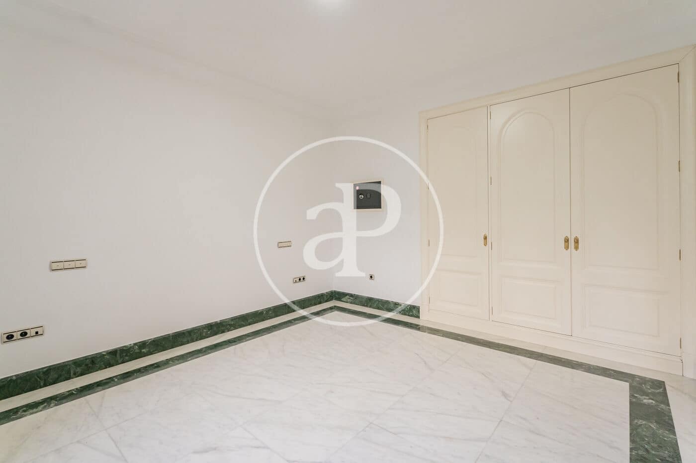 3 bedroom Apartment for sale in Madrid city - € 2,250,000 (Ref: 8893274)