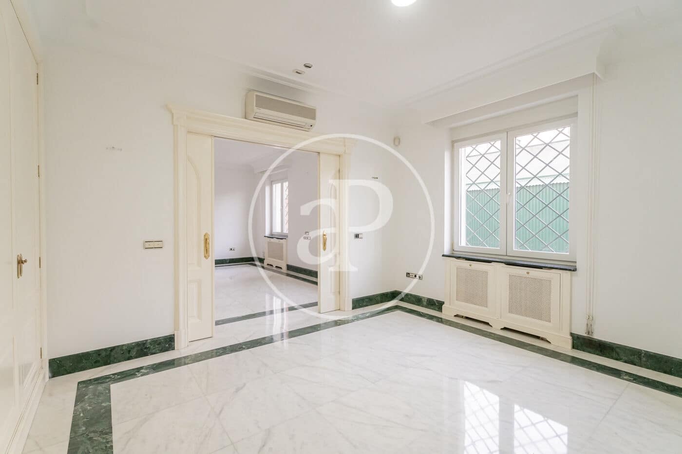 3 bedroom Apartment for sale in Madrid city - € 2,250,000 (Ref: 8893274)
