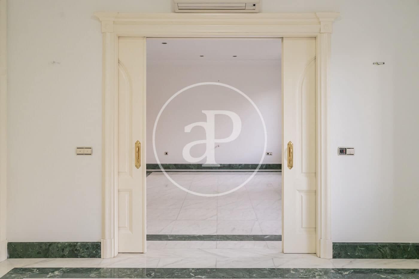 3 bedroom Apartment for sale in Madrid city - € 2,250,000 (Ref: 8893274)