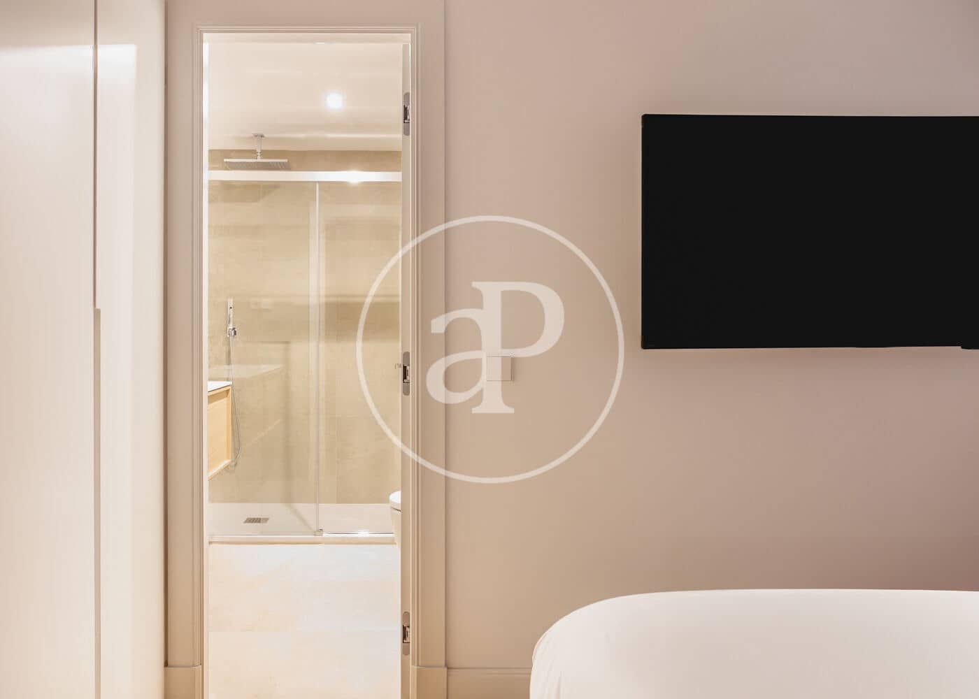 2 quarto Apartamento para arrendar em Madrid cidade - 5 000 € (Ref: 8893276)