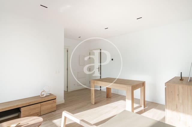 2 soveværelse Lejlighed til leje i Berruguete, Madrid by med swimmingpool - € 1.700 (Ref: 8897053)