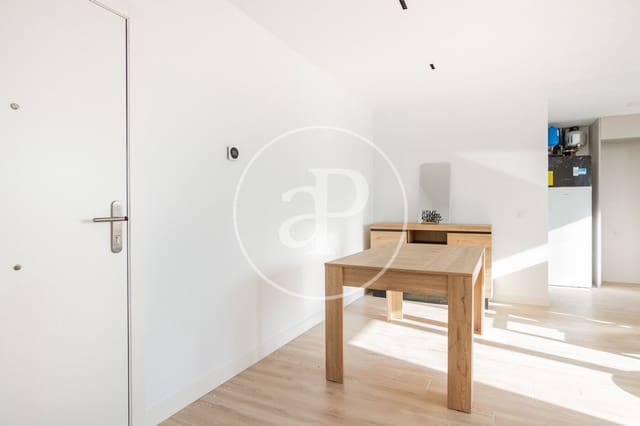 2 soveværelse Lejlighed til leje i Berruguete, Madrid by med swimmingpool - € 1.700 (Ref: 8897053)