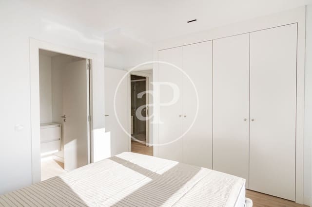 2 soveværelse Lejlighed til leje i Berruguete, Madrid by med swimmingpool - € 1.700 (Ref: 8897053)