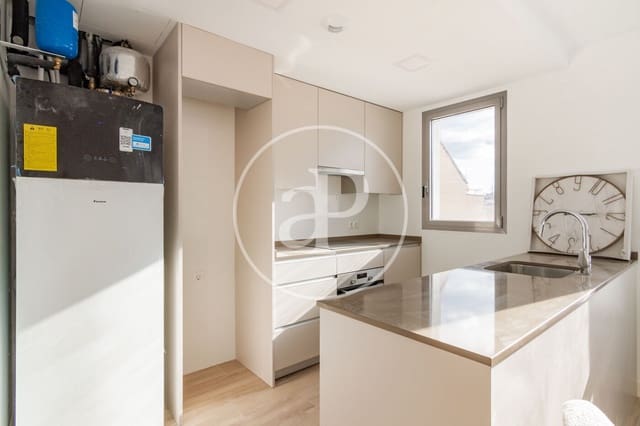 2 soveværelse Lejlighed til leje i Berruguete, Madrid by med swimmingpool - € 1.700 (Ref: 8897053)