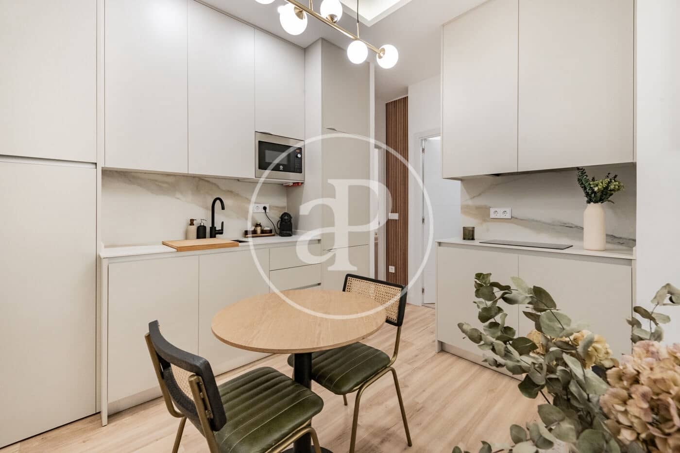 2 soveværelse Lejlighed til salg i Madrid by - € 515.000 (Ref: 8900464)