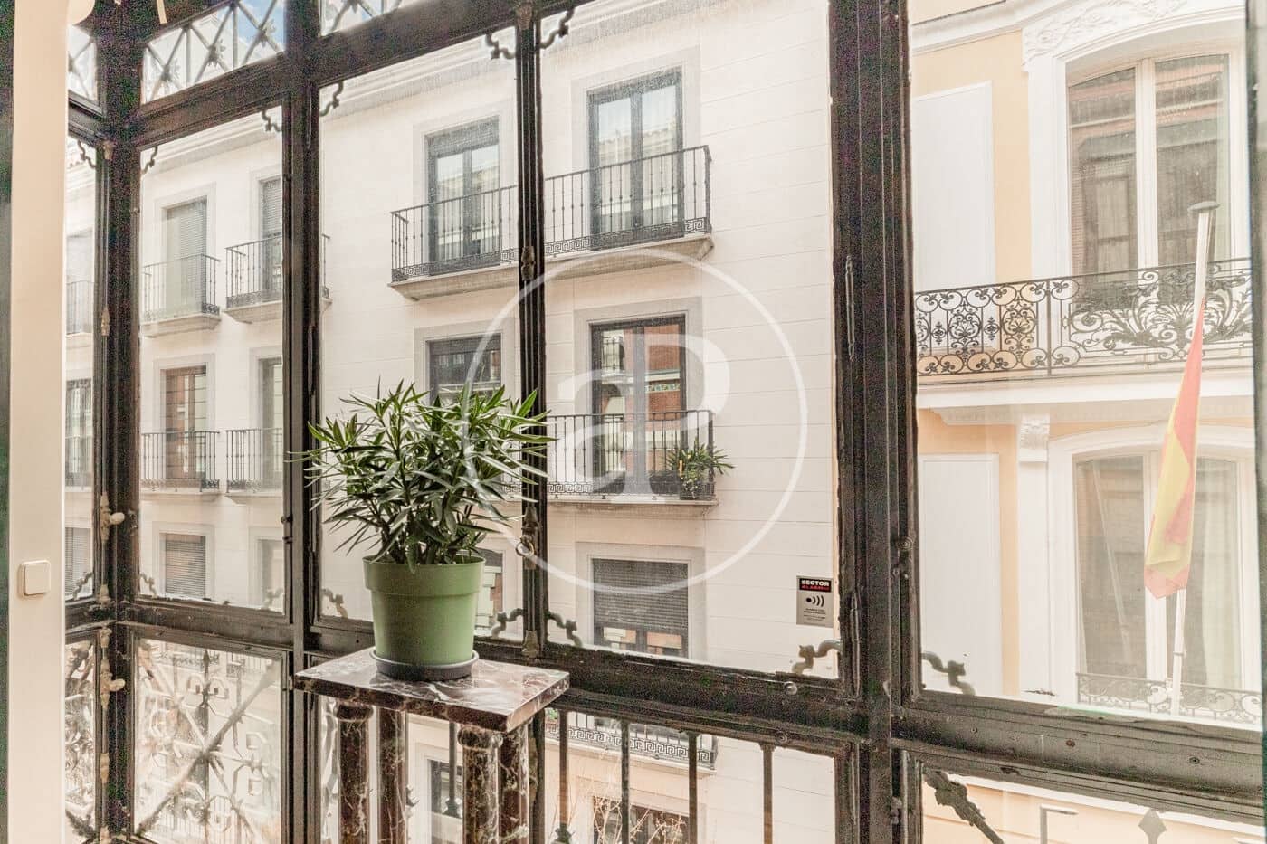 6 soverom Leilighet til leie i Madrid by - € 11 000 (Ref: 8902421)