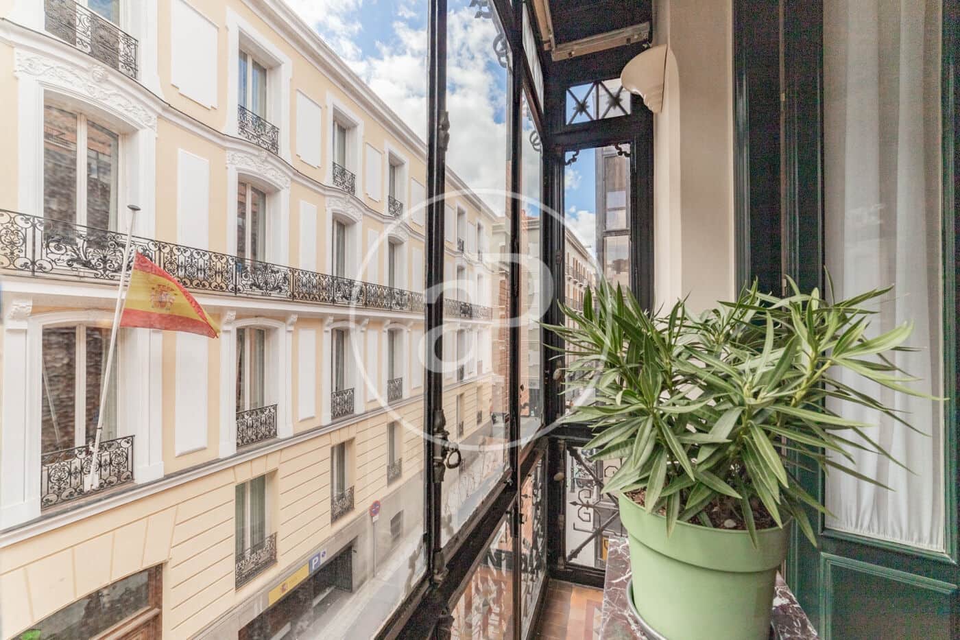 6 soverom Leilighet til leie i Madrid by - € 11 000 (Ref: 8902421)