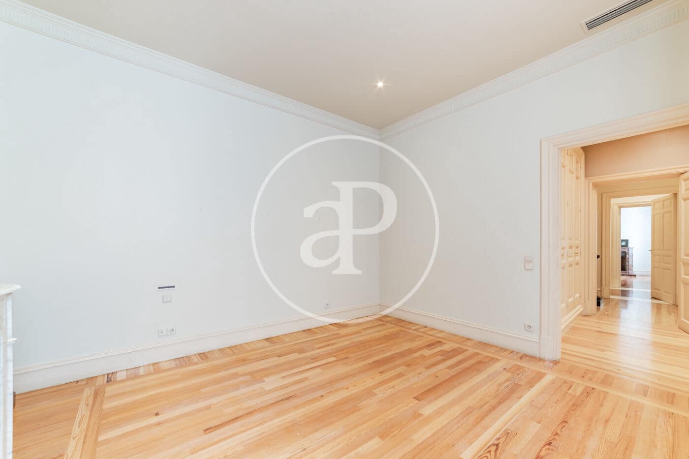 6 soverom Leilighet til leie i Madrid by - € 11 000 (Ref: 8902421)