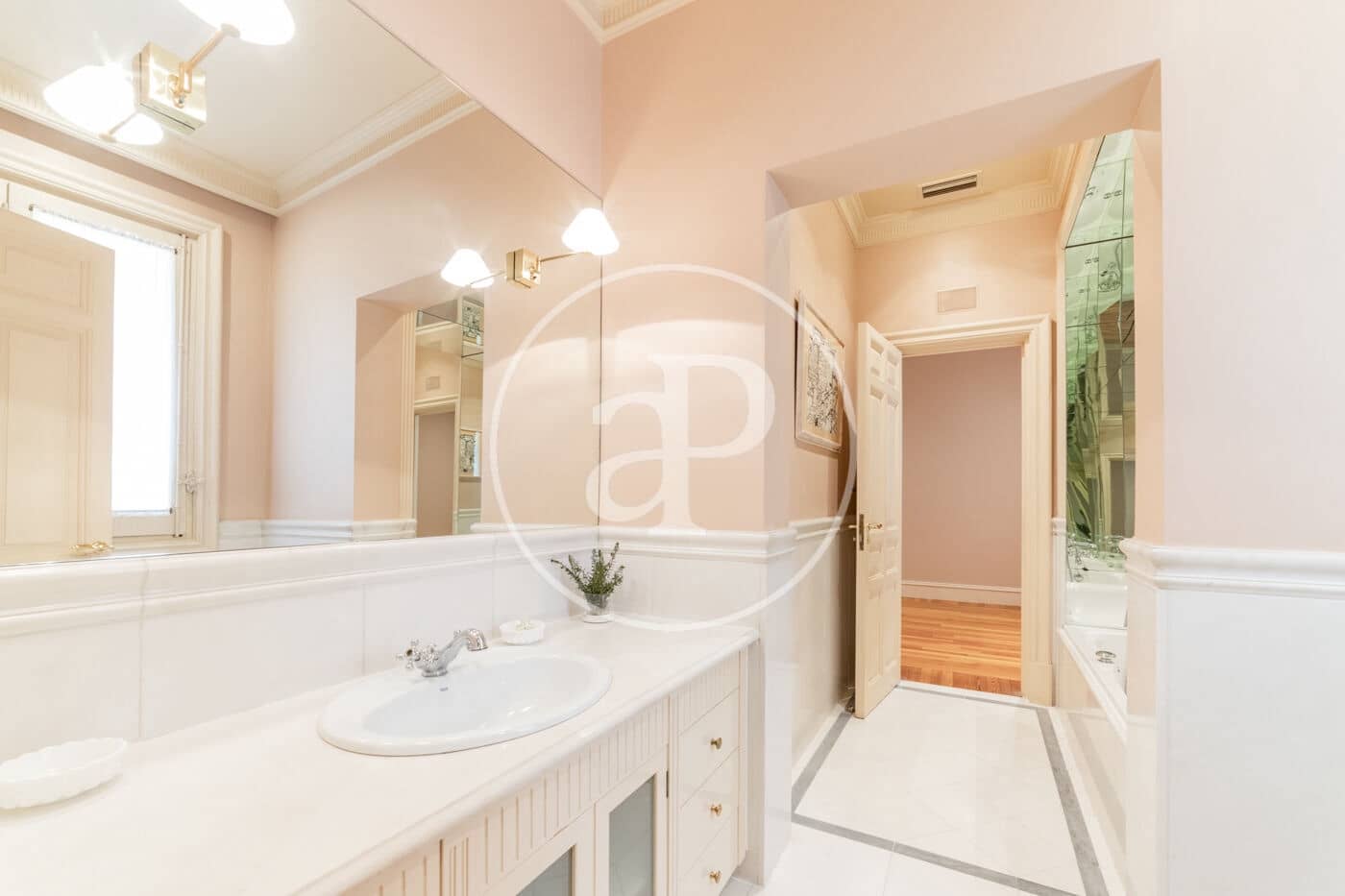 6 soverom Leilighet til leie i Madrid by - € 11 000 (Ref: 8902421)