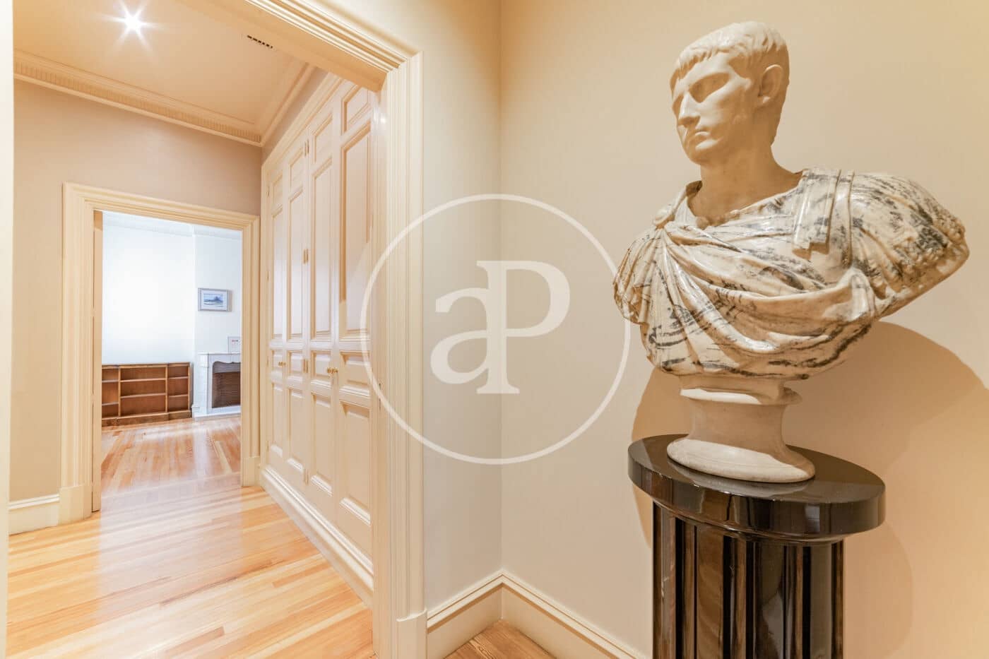 6 soverom Leilighet til leie i Madrid by - € 11 000 (Ref: 8902421)