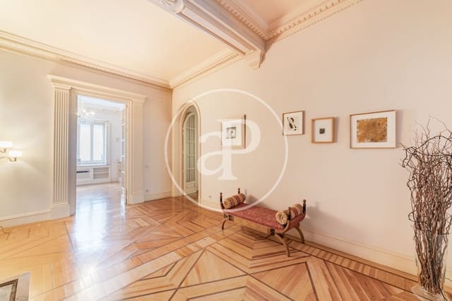 6 soverom Leilighet til leie i Justicia, Madrid by - € 11 000 (Ref: 8902421)