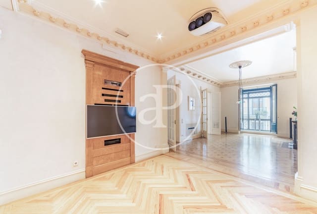 6 soverom Leilighet til leie i Justicia, Madrid by - € 11 000 (Ref: 8902421)