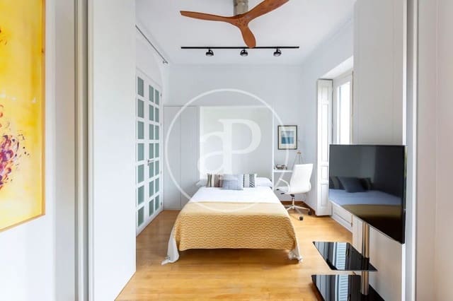 Apartamento de 3 habitaciones en Cortes, Madrid ciudad en alquiler - 2.950 € (Ref: 8905653)