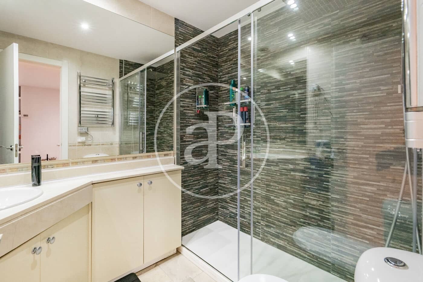 2 soveværelse Penthouse til salg i Madrid by med swimmingpool - € 899.000 (Ref: 8905655)