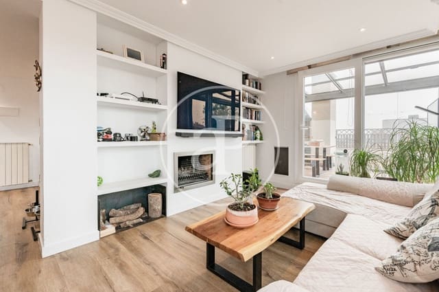 2 bedroom Penthouse for sale in Valverde, Madrid city with pool - € 899,000 (Ref: 8905655)