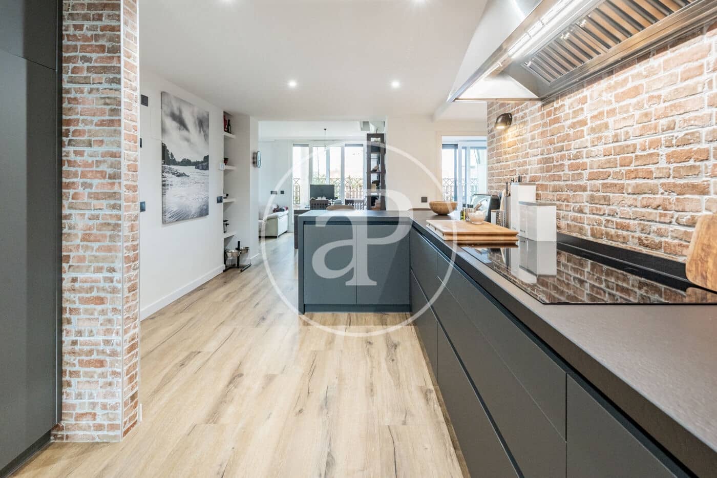 2 soveværelse Penthouse til salg i Madrid by med swimmingpool - € 899.000 (Ref: 8905655)