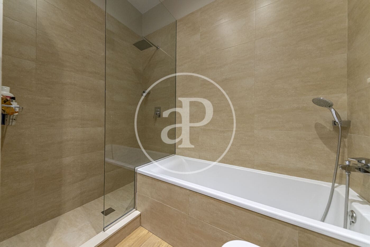 5 bedroom Apartment for rent in Madrid city - € 8,000 (Ref: 8907715)