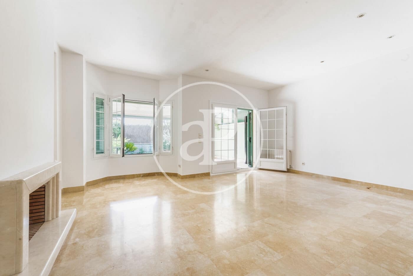 4 soveværelse Villa til salg i La Moraleja med swimmingpool - € 1.650.000 (Ref: 8907719)