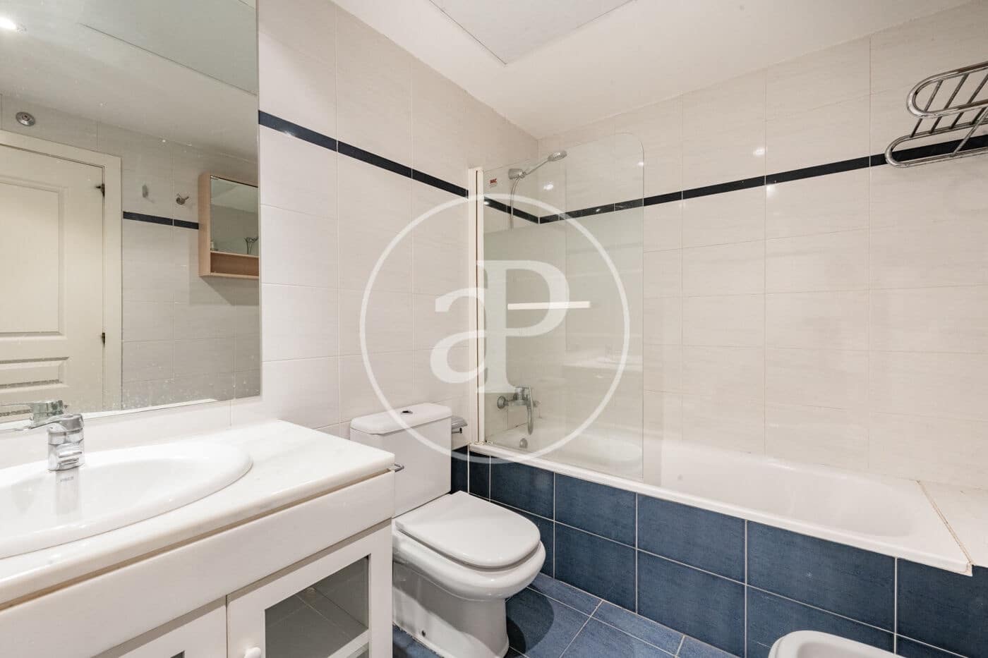 4 soveværelse Villa til salg i La Moraleja med swimmingpool - € 1.650.000 (Ref: 8907719)