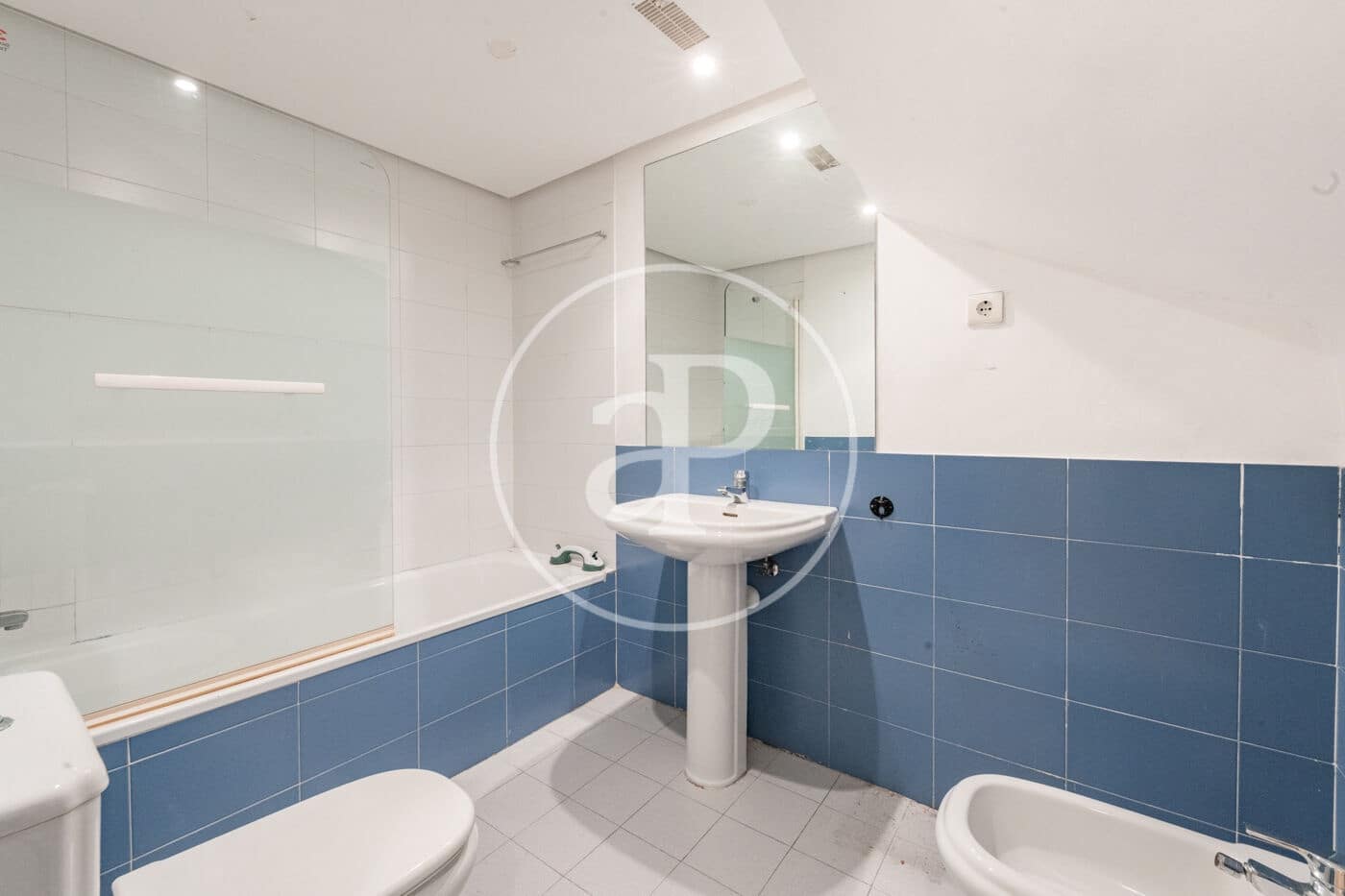 4 soveværelse Villa til salg i La Moraleja med swimmingpool - € 1.650.000 (Ref: 8907719)