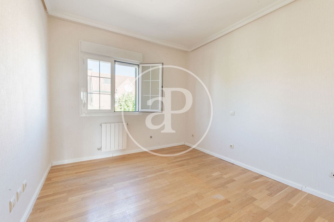 4 soveværelse Villa til salg i La Moraleja med swimmingpool - € 1.650.000 (Ref: 8907719)