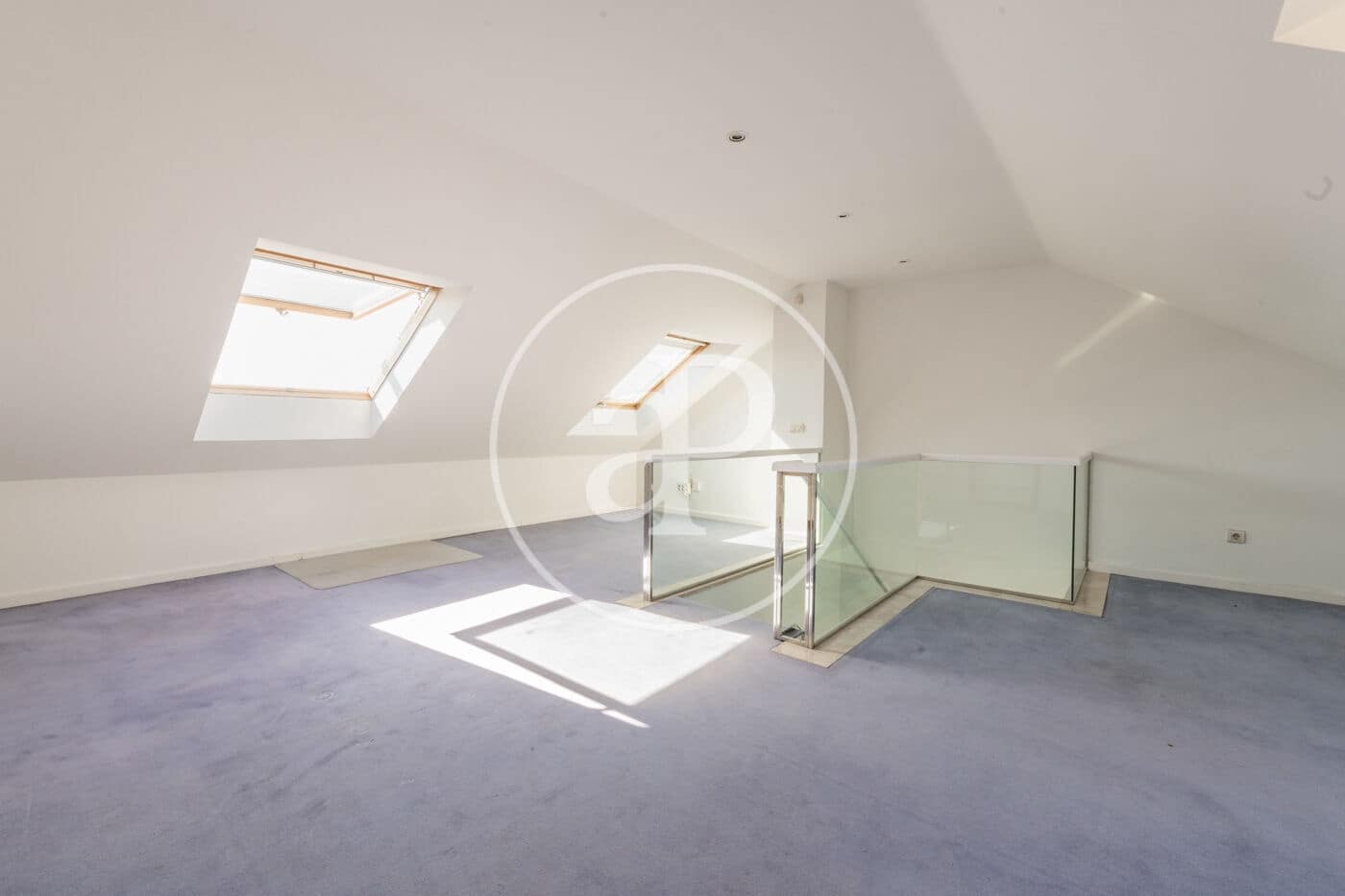 4 soveværelse Villa til salg i La Moraleja med swimmingpool - € 1.650.000 (Ref: 8907719)