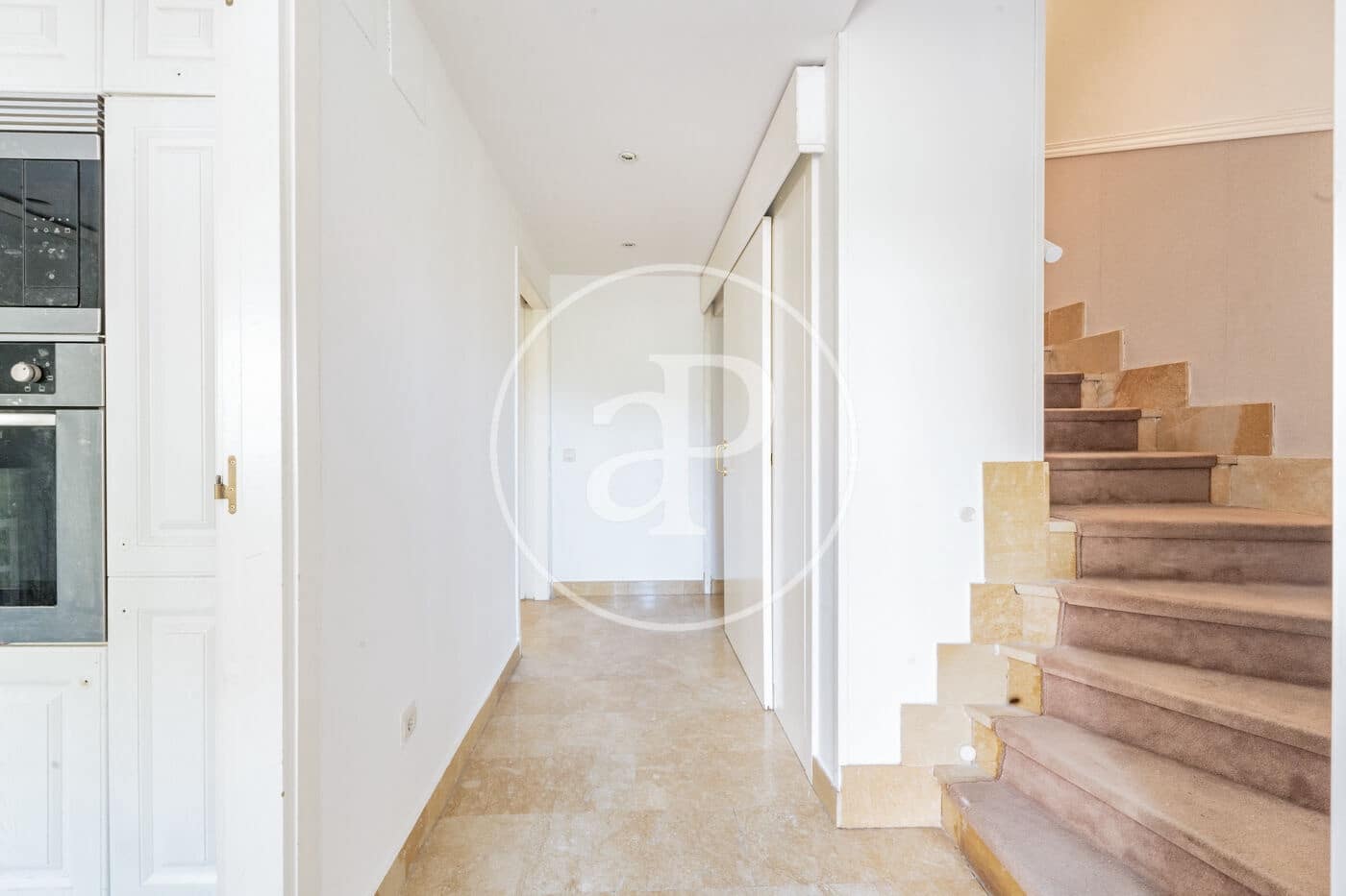 4 soveværelse Villa til salg i La Moraleja med swimmingpool - € 1.650.000 (Ref: 8907719)