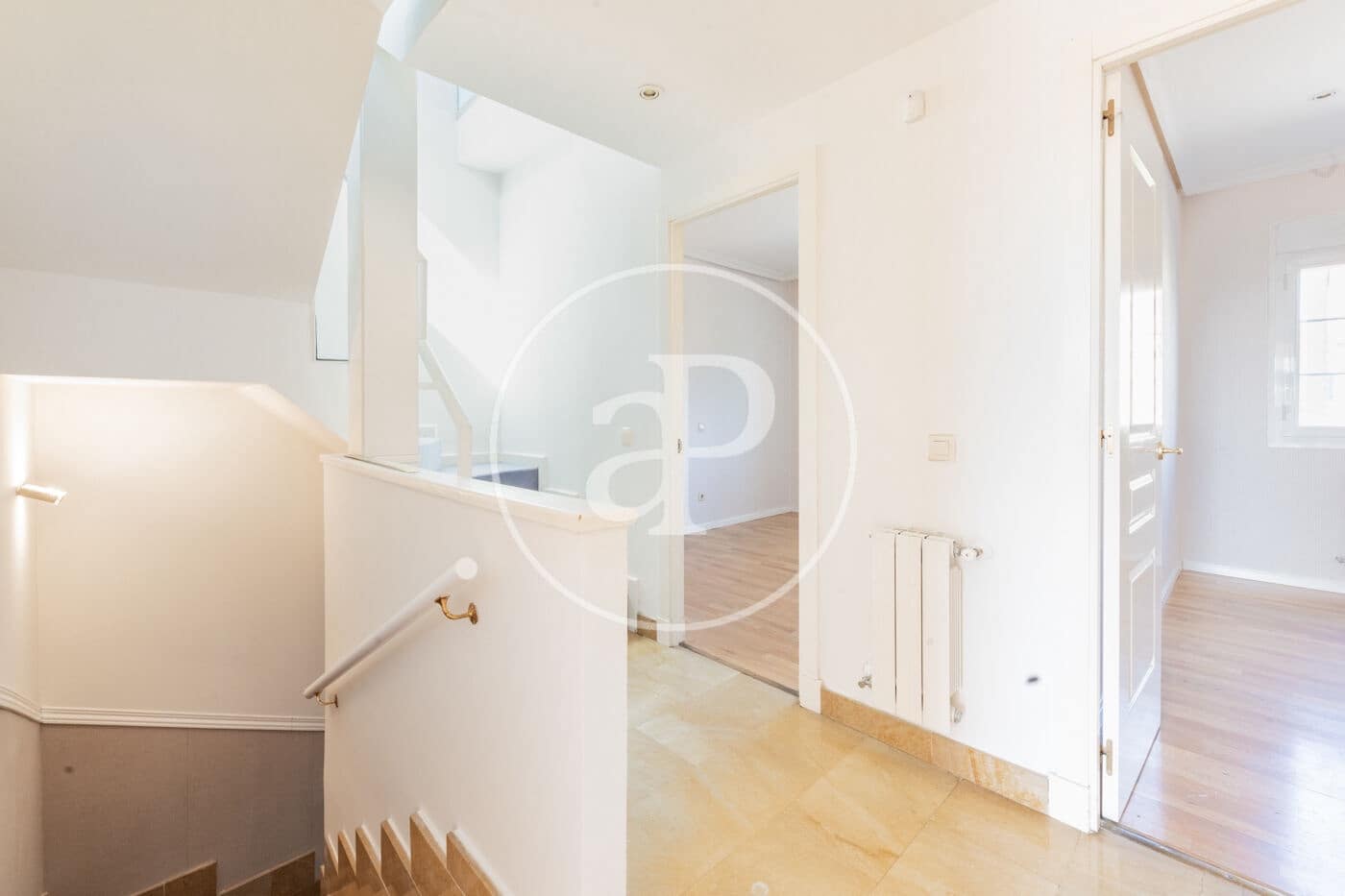 4 soveværelse Villa til salg i La Moraleja med swimmingpool - € 1.650.000 (Ref: 8907719)