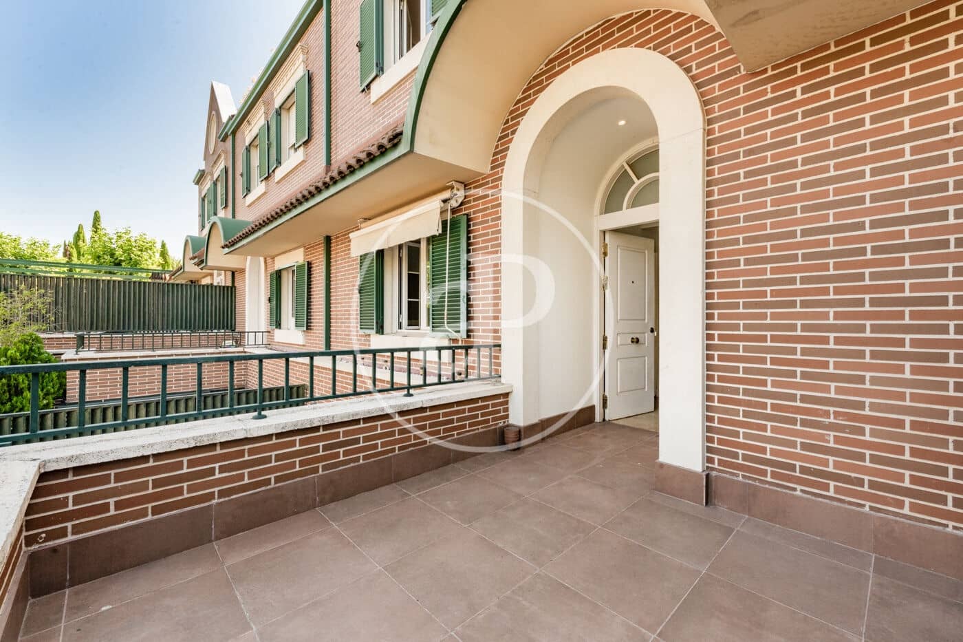 4 soveværelse Villa til salg i La Moraleja med swimmingpool - € 1.650.000 (Ref: 8907719)