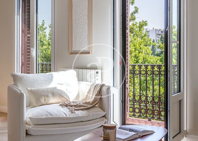 3 Zimmer Apartment zu verkaufen in Cortes, Madrid Stadt - 1.599.000 € (Ref: 8907721)