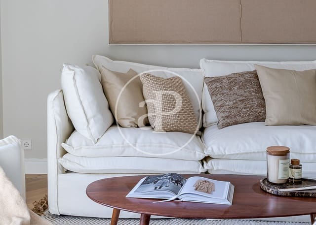 3 Zimmer Apartment zu verkaufen in Cortes, Madrid Stadt - 1.599.000 € (Ref: 8907721)