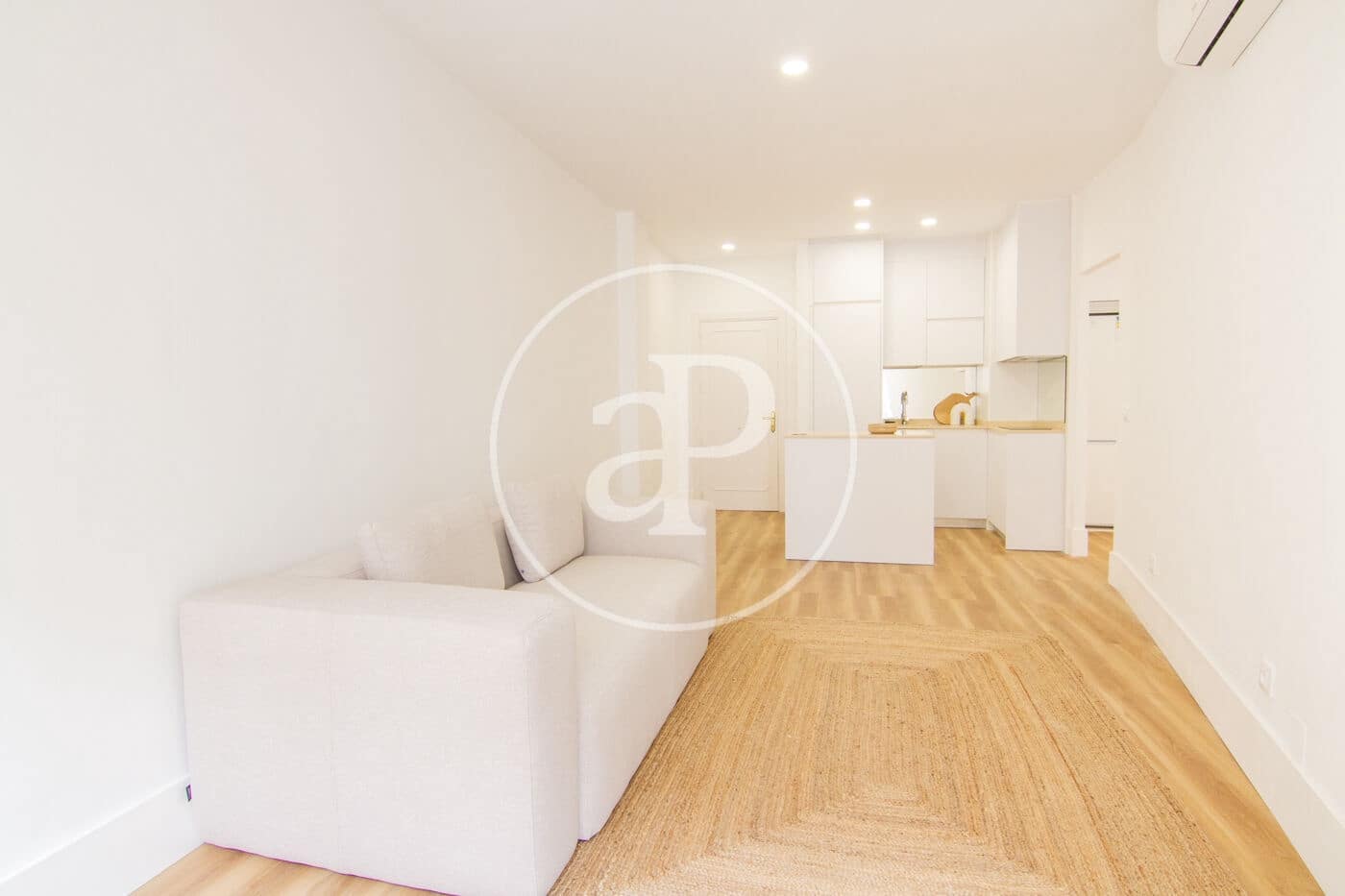 1 soveværelse Lejlighed til leje i Madrid by - € 1.600 (Ref: 8911317)