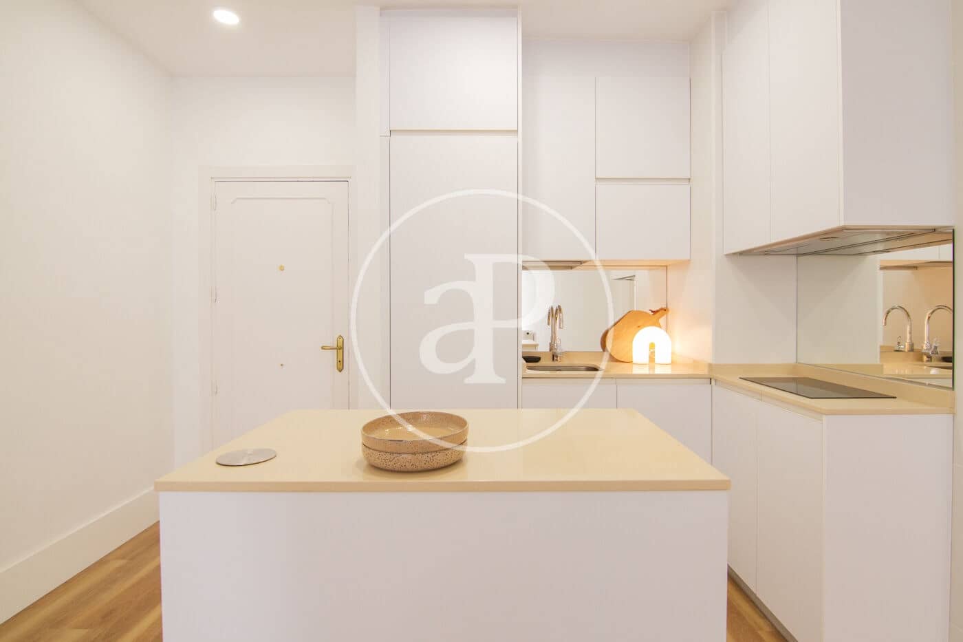 1 soveværelse Lejlighed til leje i Madrid by - € 1.600 (Ref: 8911317)