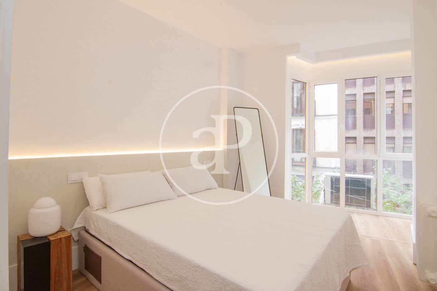 1 soveværelse Lejlighed til leje i Madrid by - € 1.600 (Ref: 8911317)