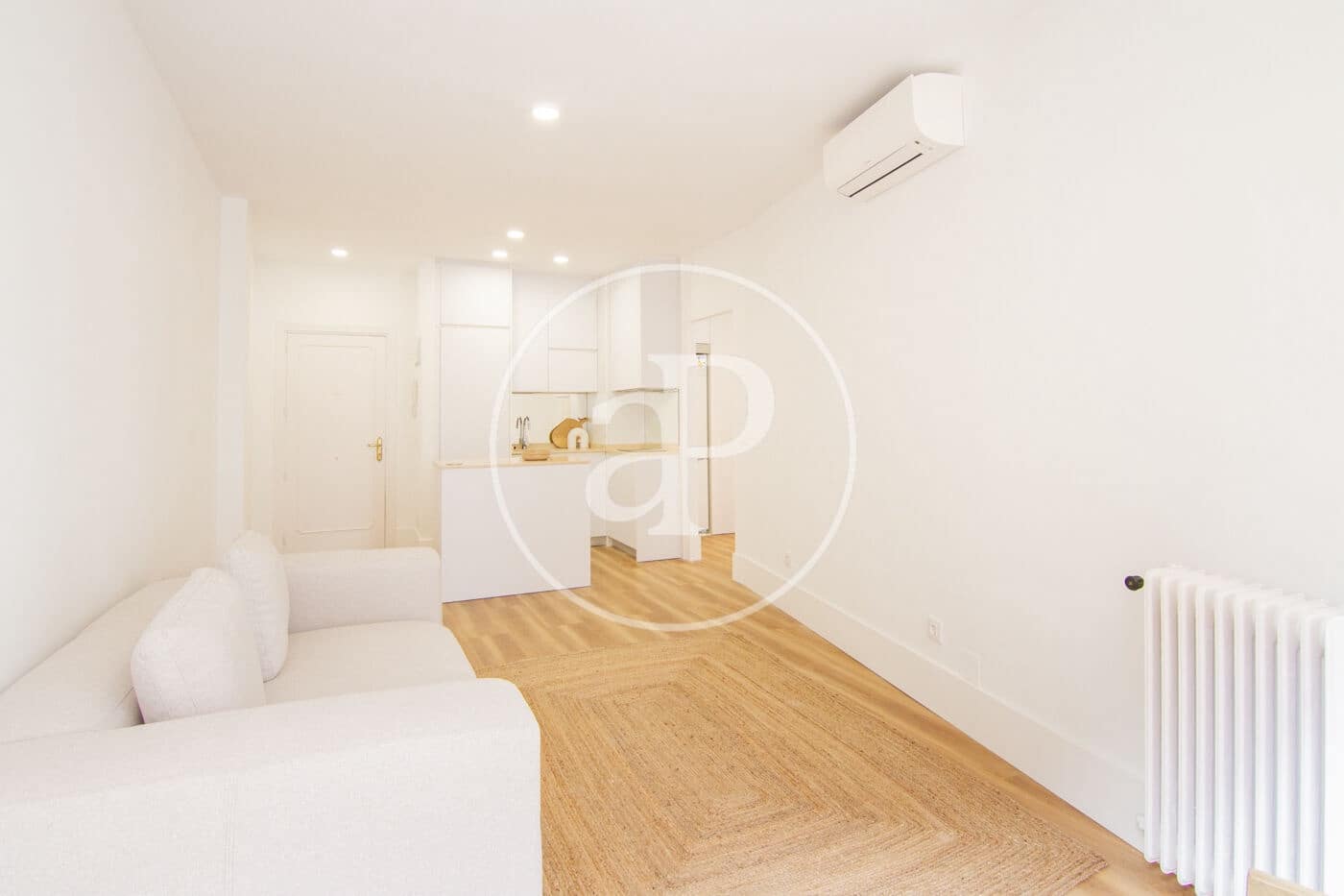 1 soveværelse Lejlighed til leje i Madrid by - € 1.600 (Ref: 8911317)
