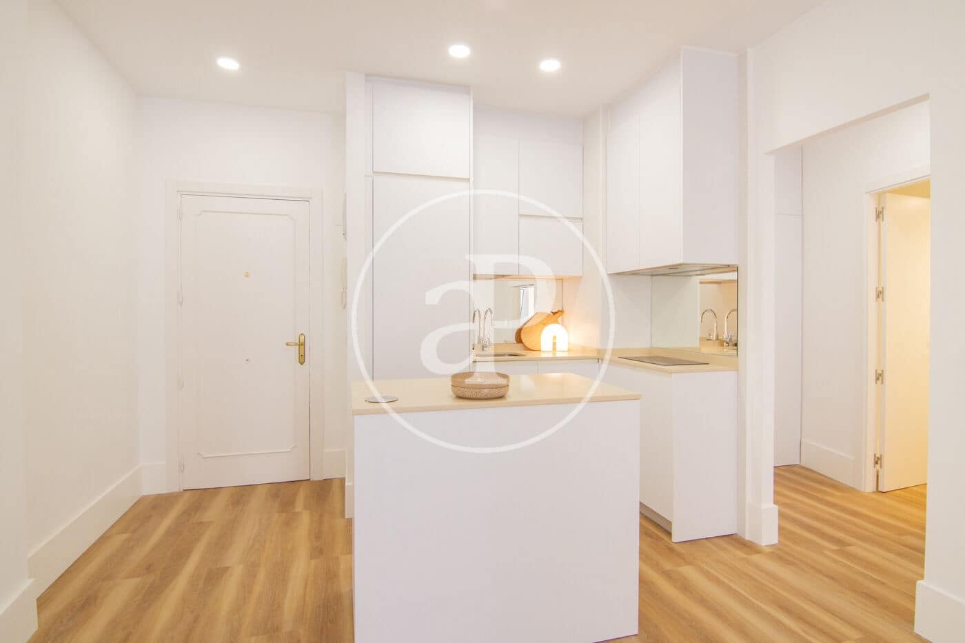 1 soveværelse Lejlighed til leje i Madrid by - € 1.600 (Ref: 8911317)