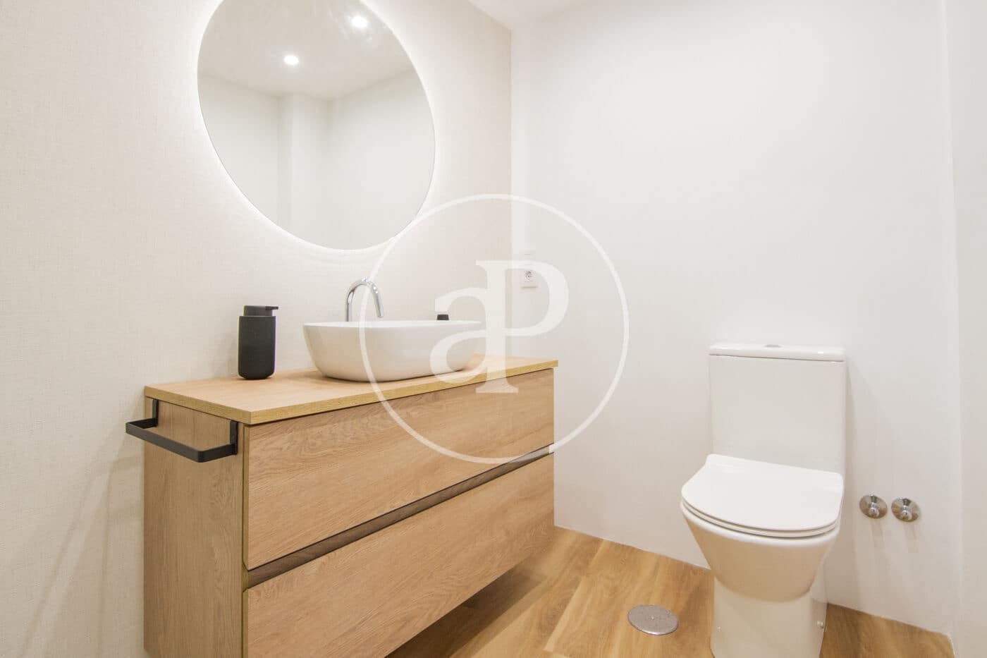 1 soveværelse Lejlighed til leje i Madrid by - € 1.600 (Ref: 8911317)